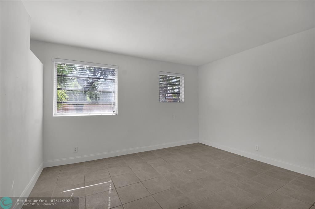 For Sale: $2,350 (2 beds, 1 baths, 2688 Square Feet)