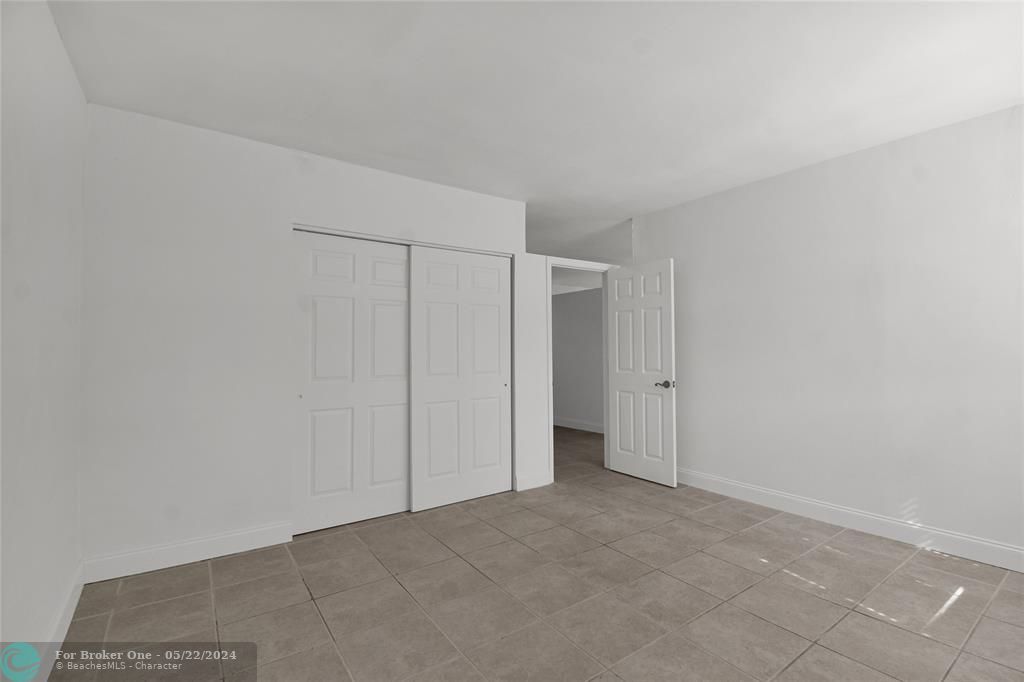 For Sale: $2,300 (2 beds, 1 baths, 2688 Square Feet)