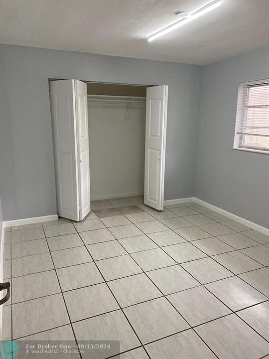 Recently Rented: $1,800 (2 beds, 1 baths, 700 Square Feet)