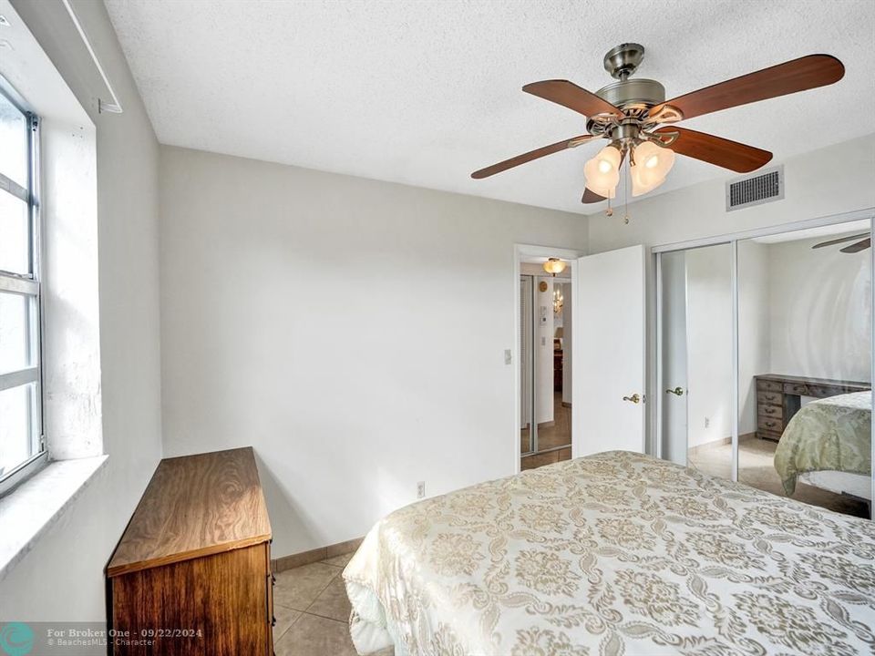 For Sale: $156,000 (2 beds, 2 baths, 1088 Square Feet)