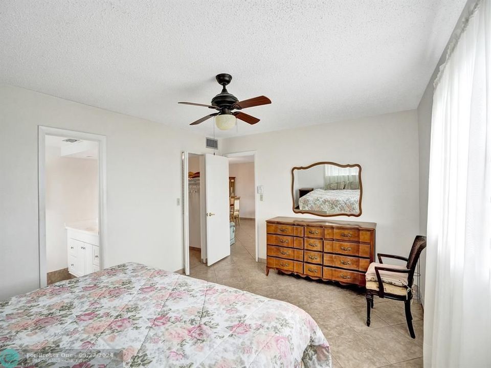 For Sale: $156,000 (2 beds, 2 baths, 1088 Square Feet)