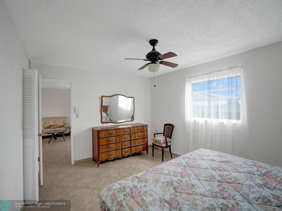 For Sale: $156,000 (2 beds, 2 baths, 1088 Square Feet)