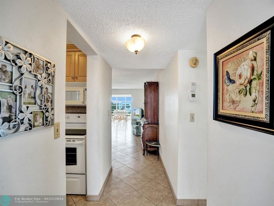 For Sale: $156,000 (2 beds, 2 baths, 1088 Square Feet)