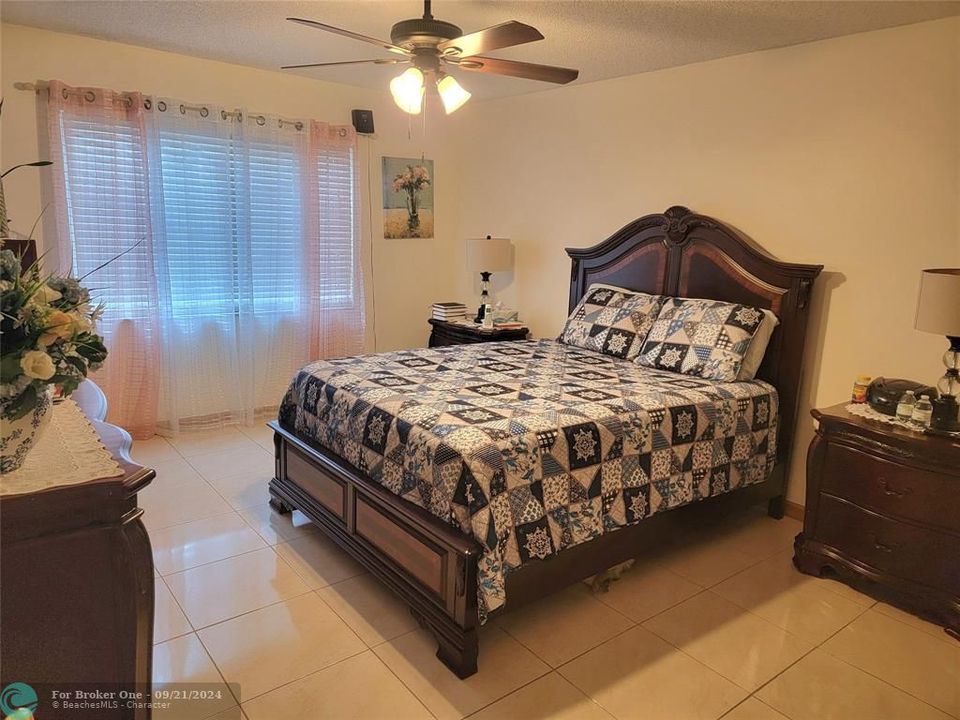 For Sale: $149,000 (2 beds, 2 baths, 1160 Square Feet)