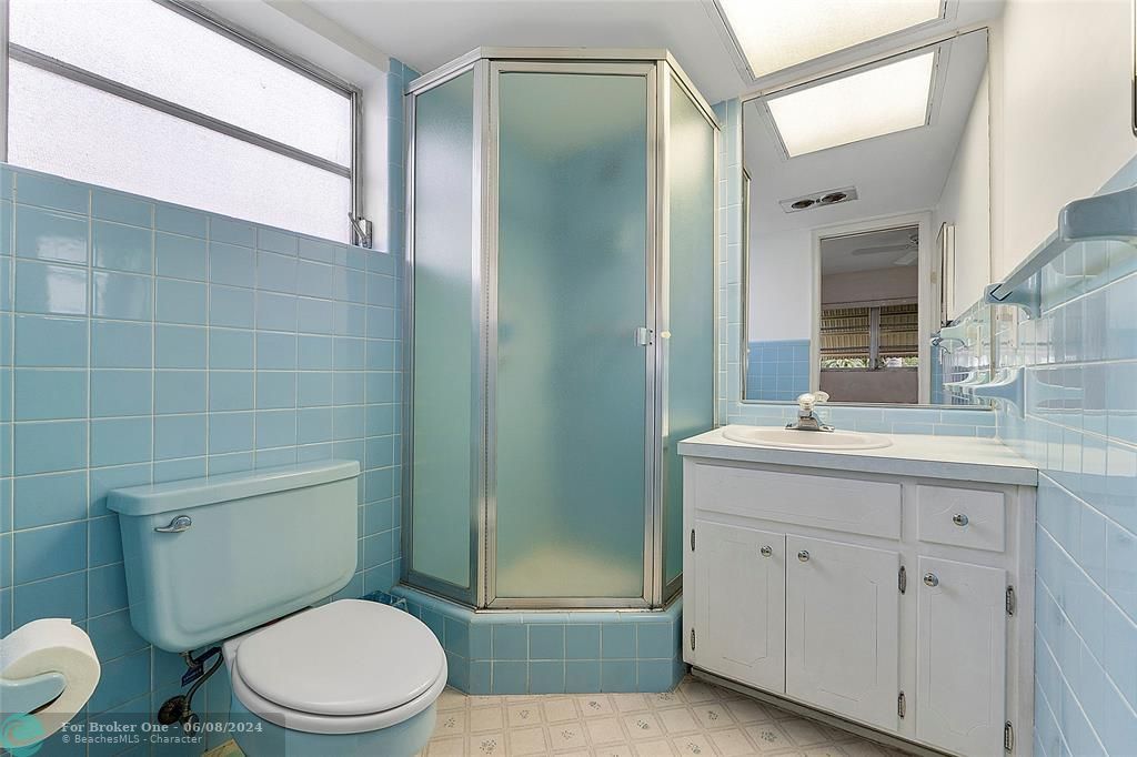 最近售出: $170,000 (2 贝兹, 2 浴室, 1000 平方英尺)