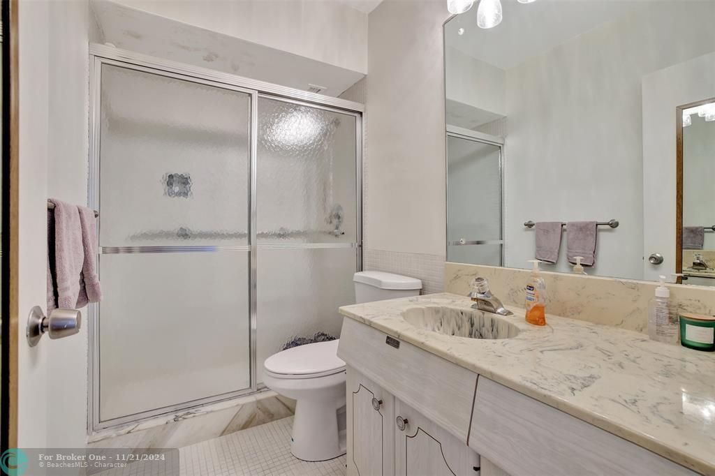 For Sale: $529,900 (2 beds, 2 baths, 1100 Square Feet)