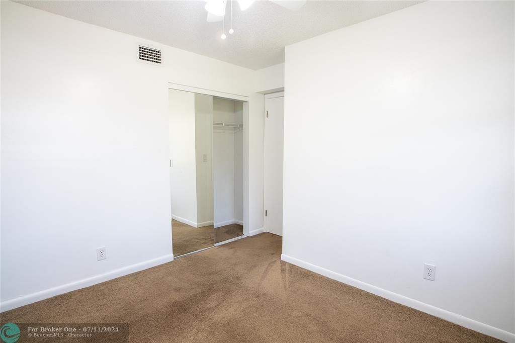 Active With Contract: $2,135 (2 beds, 2 baths, 5932 Square Feet)