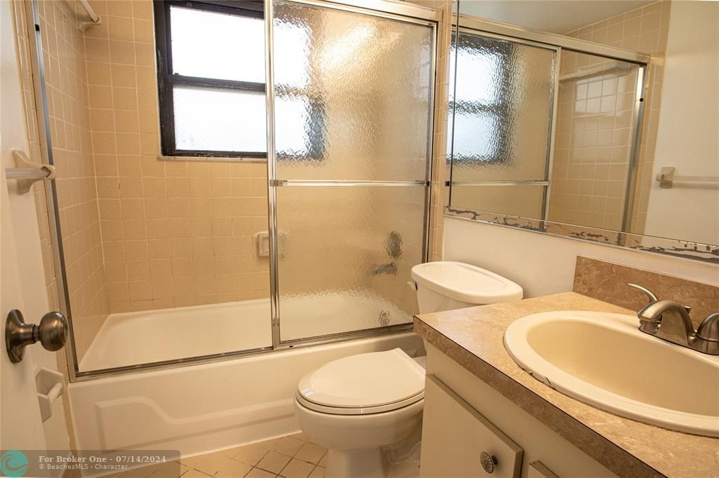 For Sale: $2,135 (2 beds, 2 baths, 5932 Square Feet)