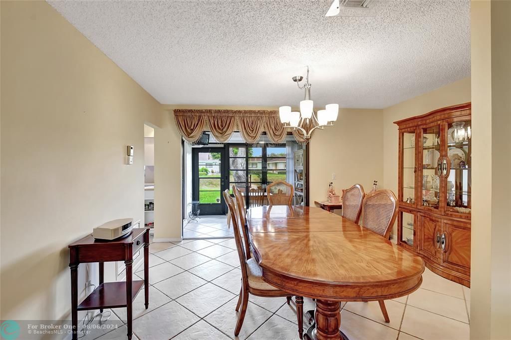 Recently Sold: $284,900 (2 beds, 2 baths, 1400 Square Feet)