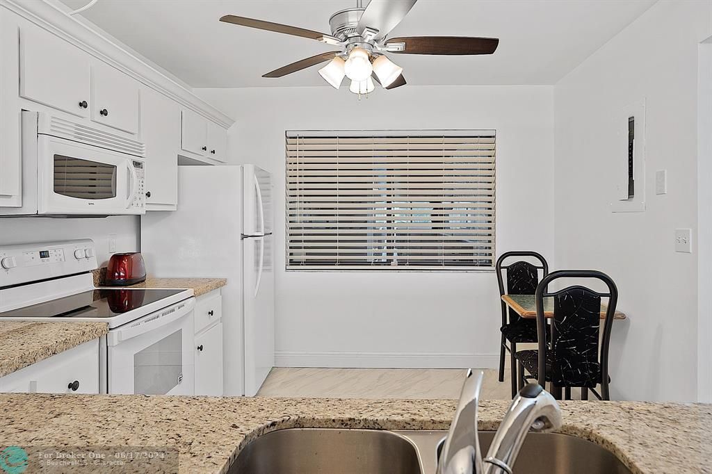 Active With Contract: $195,000 (2 beds, 2 baths, 1350 Square Feet)