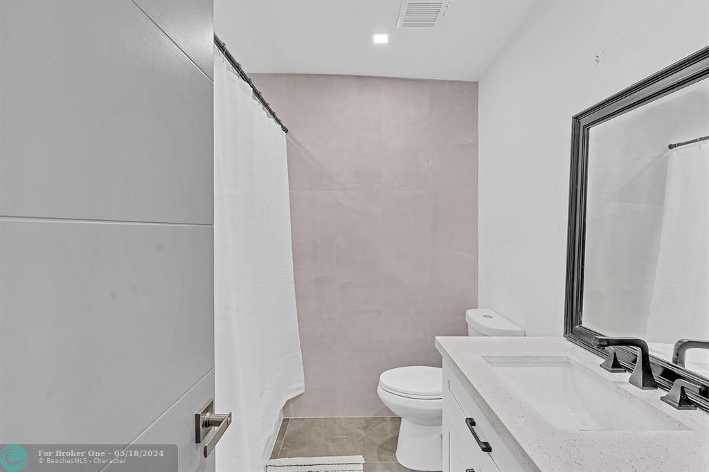 出租: $3,650 (3 贝兹, 2 浴室, 1361 平方英尺)