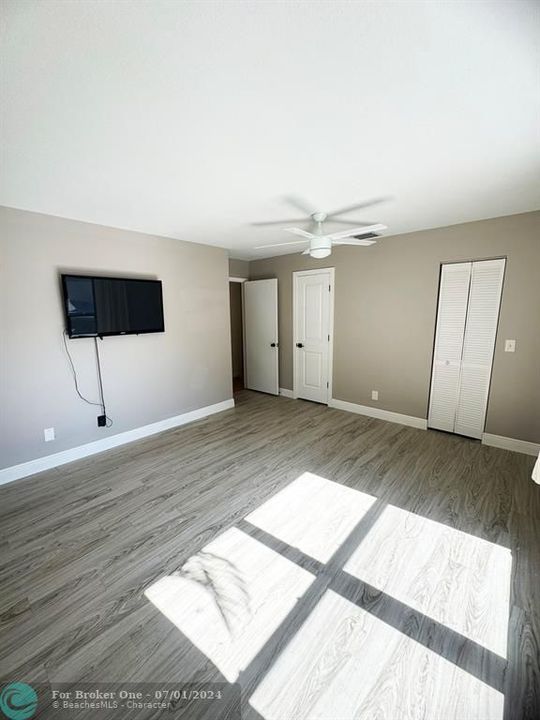Recently Rented: $2,995 (3 beds, 2 baths, 1696 Square Feet)