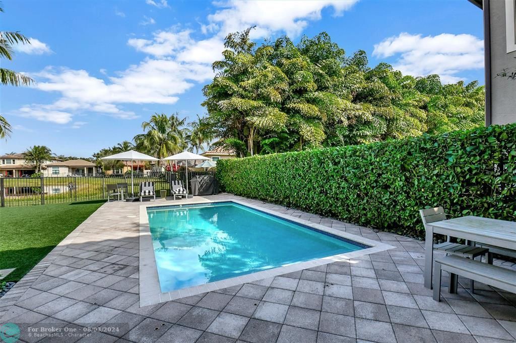 Recently Sold: $1,790,000 (4 beds, 4 baths, 3537 Square Feet)