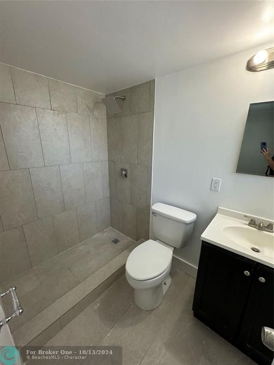 Active With Contract: $1,580 (1 beds, 1 baths, 427 Square Feet)