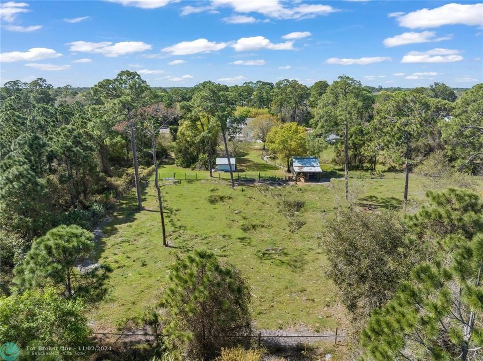 For Sale: $999,000 (4 beds, 1 baths, 2368 Square Feet)