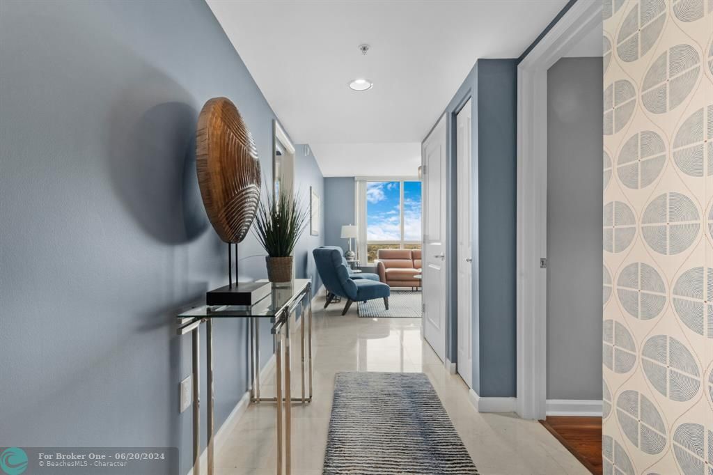 Active With Contract: $759,000 (2 beds, 2 baths, 1298 Square Feet)