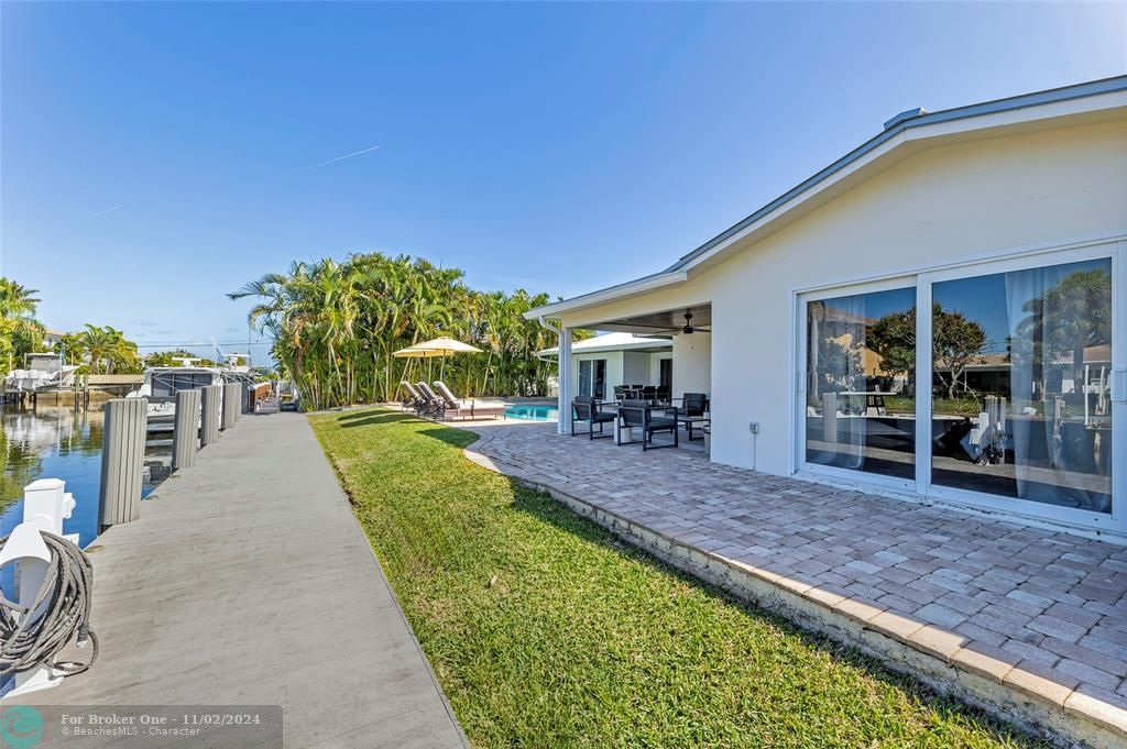 For Sale: $2,100,000 (4 beds, 3 baths, 2246 Square Feet)