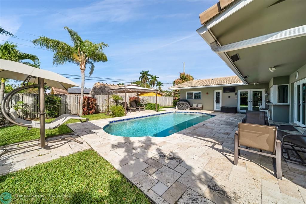 Active With Contract: $949,000 (4 beds, 2 baths, 1957 Square Feet)