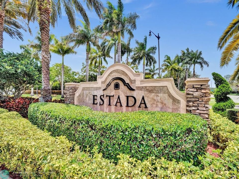 Recently Sold: $1,549,000 (5 beds, 4 baths, 3761 Square Feet)