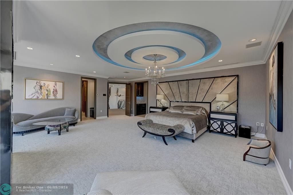 For Sale: $13,500,000 (6 beds, 8 baths, 8900 Square Feet)