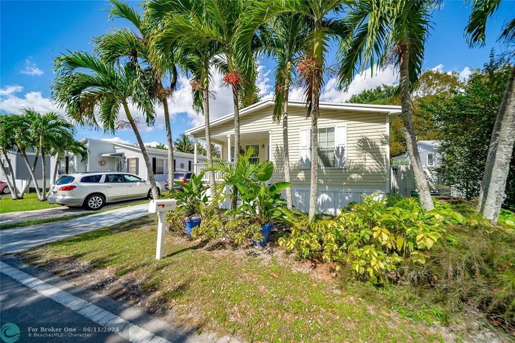 Recently Sold: $295,000 (2 beds, 2 baths, 1448 Square Feet)