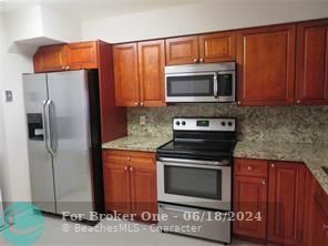 Active With Contract: $2,200 (2 beds, 2 baths, 1110 Square Feet)