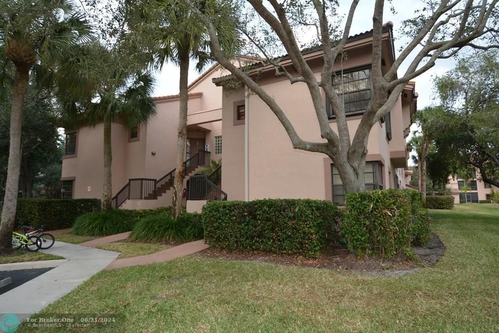 Recently Sold: $315,000 (2 beds, 2 baths, 1120 Square Feet)