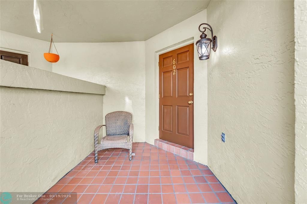 Recently Sold: $365,000 (3 beds, 2 baths, 1401 Square Feet)
