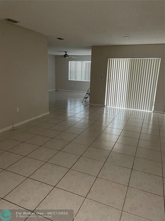 Active With Contract: $3,200 (3 beds, 2 baths, 1815 Square Feet)