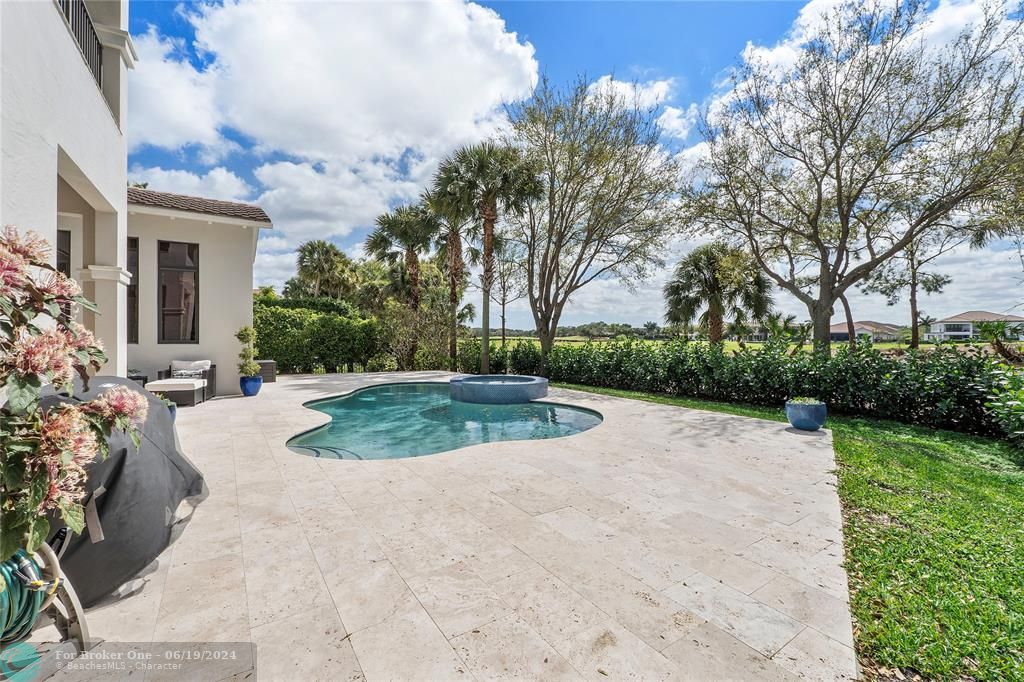 For Sale: $1,999,999 (5 beds, 4 baths, 5045 Square Feet)