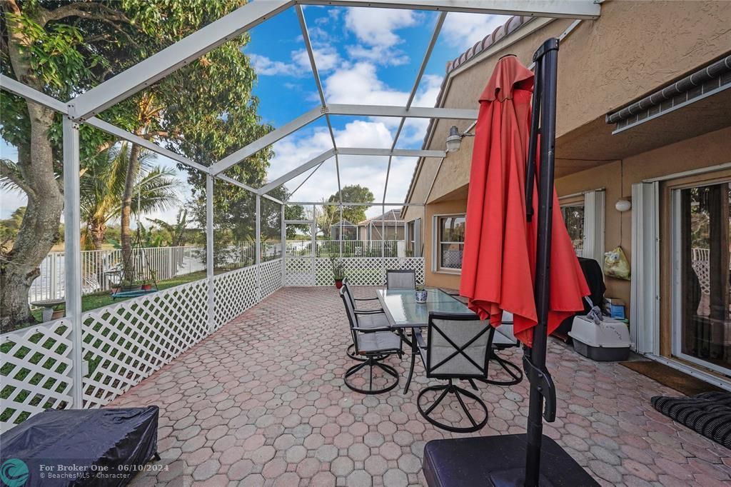 Active With Contract: $690,000 (3 beds, 2 baths, 1873 Square Feet)