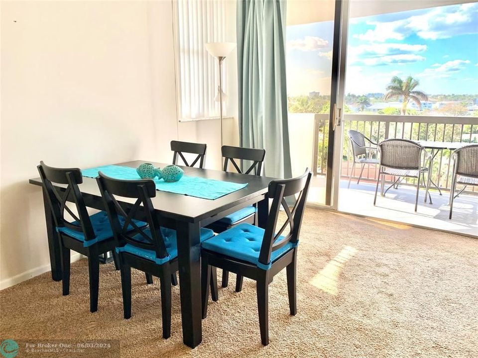 Recently Sold: $550,000 (2 beds, 2 baths, 1460 Square Feet)