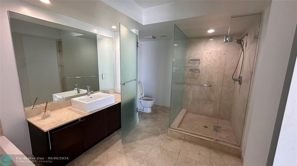 待售: $900,000 (3 贝兹, 2 浴室, 1461 平方英尺)
