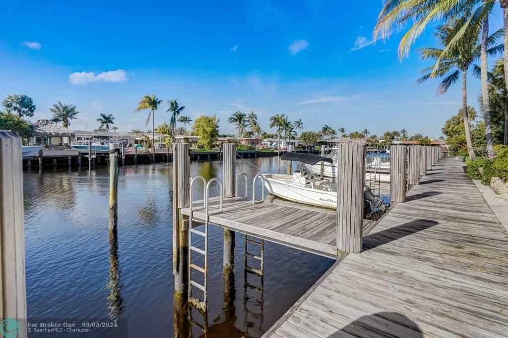 For Sale: $899,900 (3 beds, 2 baths, 2030 Square Feet)