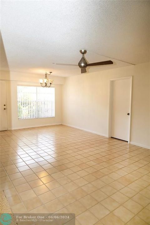 For Sale: $198,000 (2 beds, 2 baths, 1050 Square Feet)