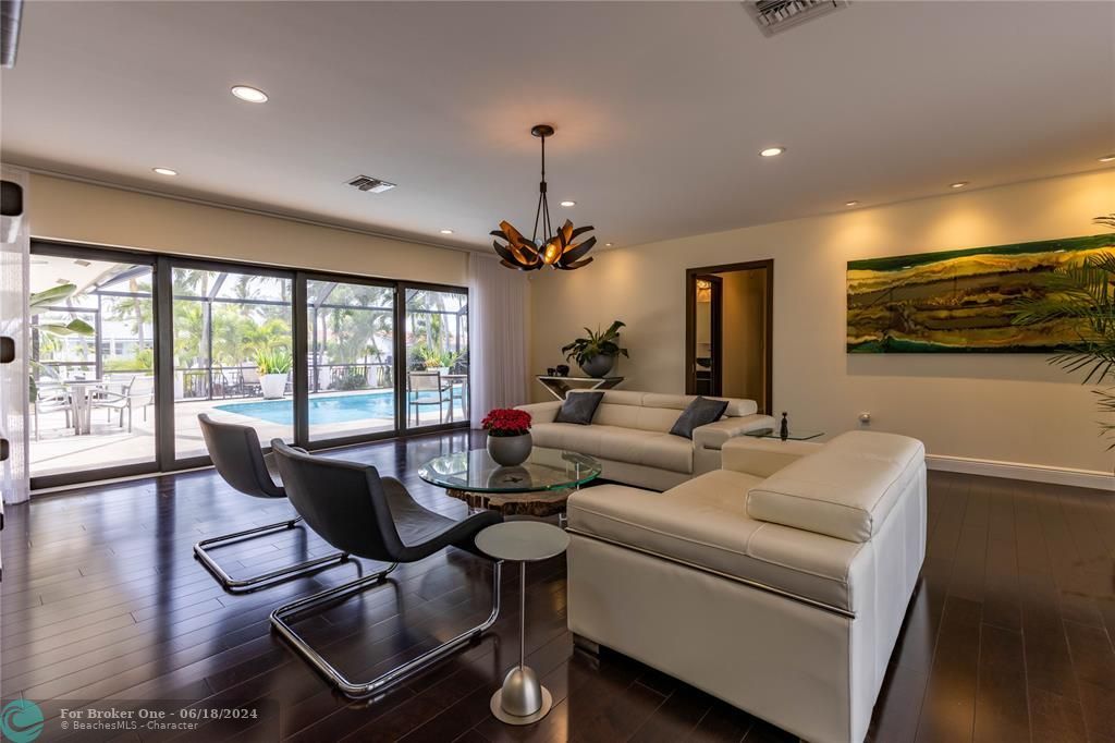 Active With Contract: $2,849,000 (3 beds, 2 baths, 2742 Square Feet)