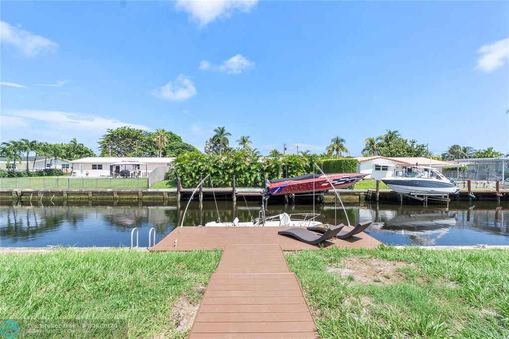Recently Sold: $859,000 (3 beds, 2 baths, 1463 Square Feet)