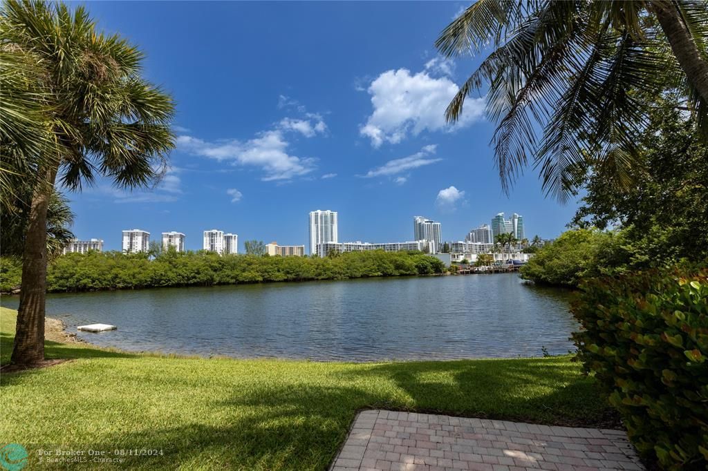 For Sale: $2,190,000 (3 beds, 2 baths, 3032 Square Feet)