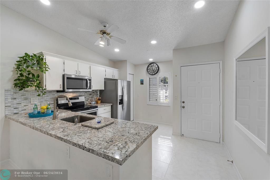 Active With Contract: $349,000 (2 beds, 2 baths, 1200 Square Feet)