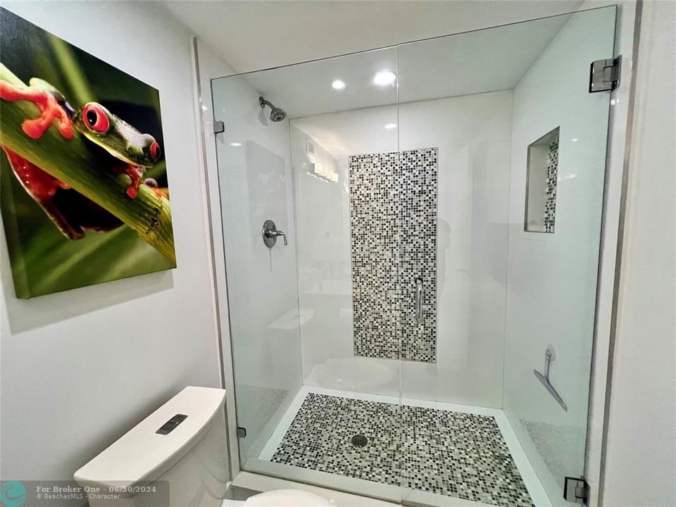 待售: $629,000 (2 贝兹, 2 浴室, 1334 平方英尺)