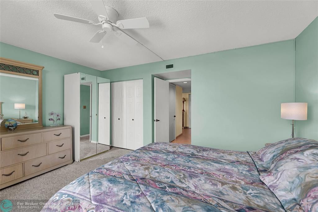 Active With Contract: $3,995 (2 beds, 2 baths, 1440 Square Feet)