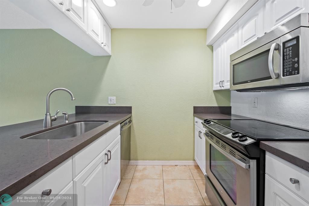 For Sale: $460,000 (2 beds, 2 baths, 1200 Square Feet)