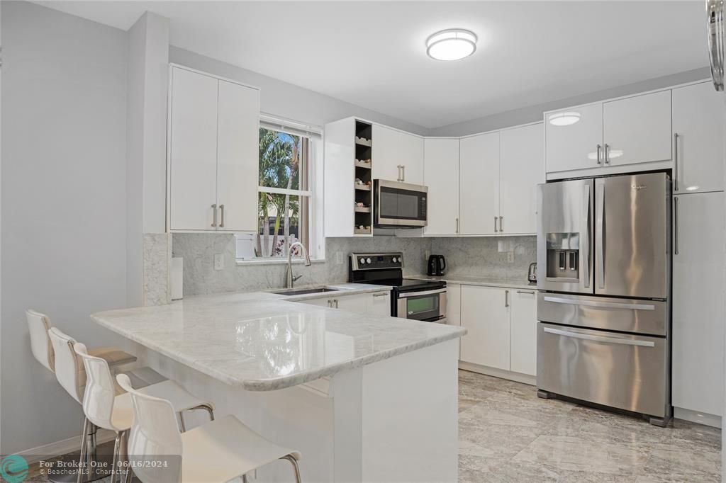 Recently Sold: $685,000 (3 beds, 2 baths, 1582 Square Feet)