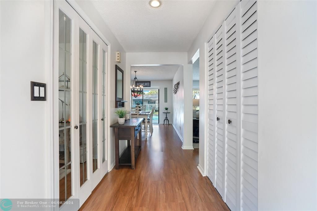 Recently Sold: $695,000 (3 beds, 2 baths, 1635 Square Feet)