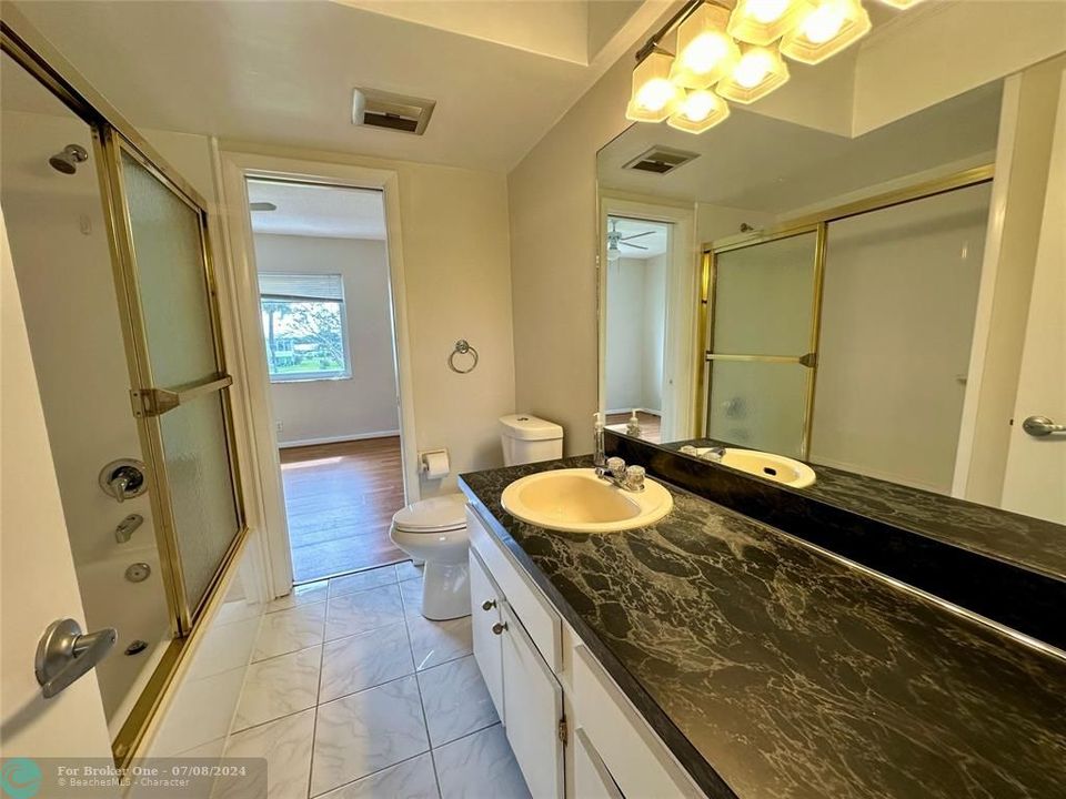 待售: $150,000 (2 贝兹, 1 浴室, 760 平方英尺)