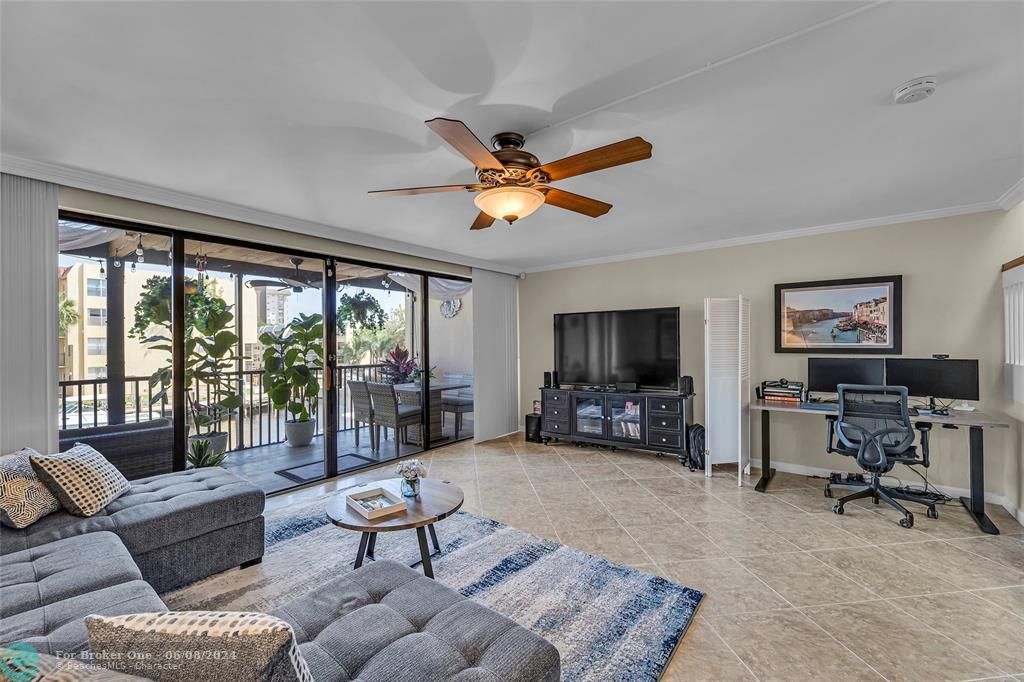 Recently Sold: $619,000 (2 beds, 2 baths, 1498 Square Feet)