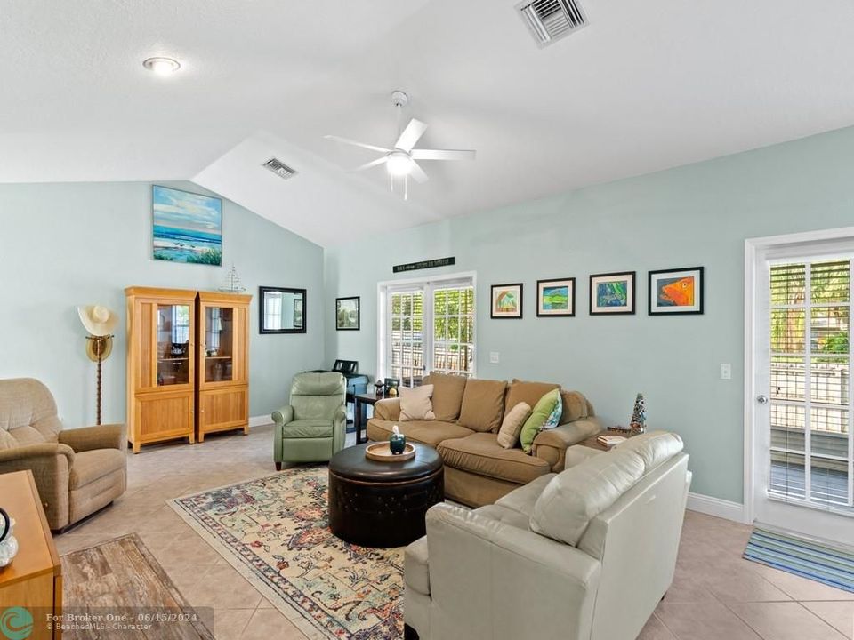 Active With Contract: $425,000 (4 beds, 2 baths, 2187 Square Feet)