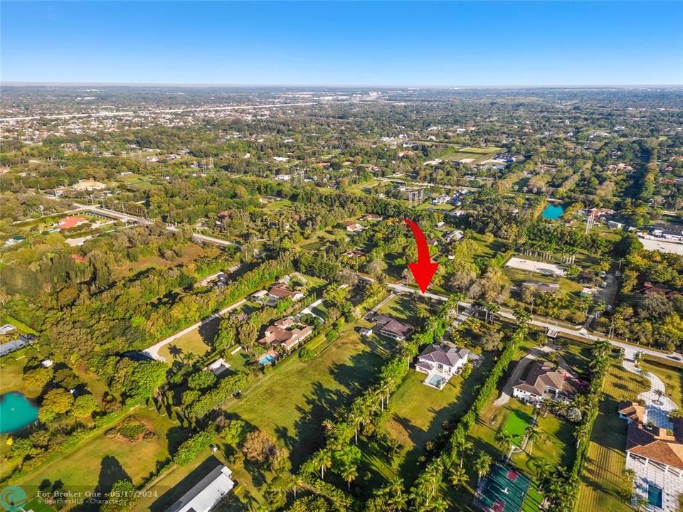 Recently Sold: $1,800,000 (4 beds, 2 baths, 2160 Square Feet)