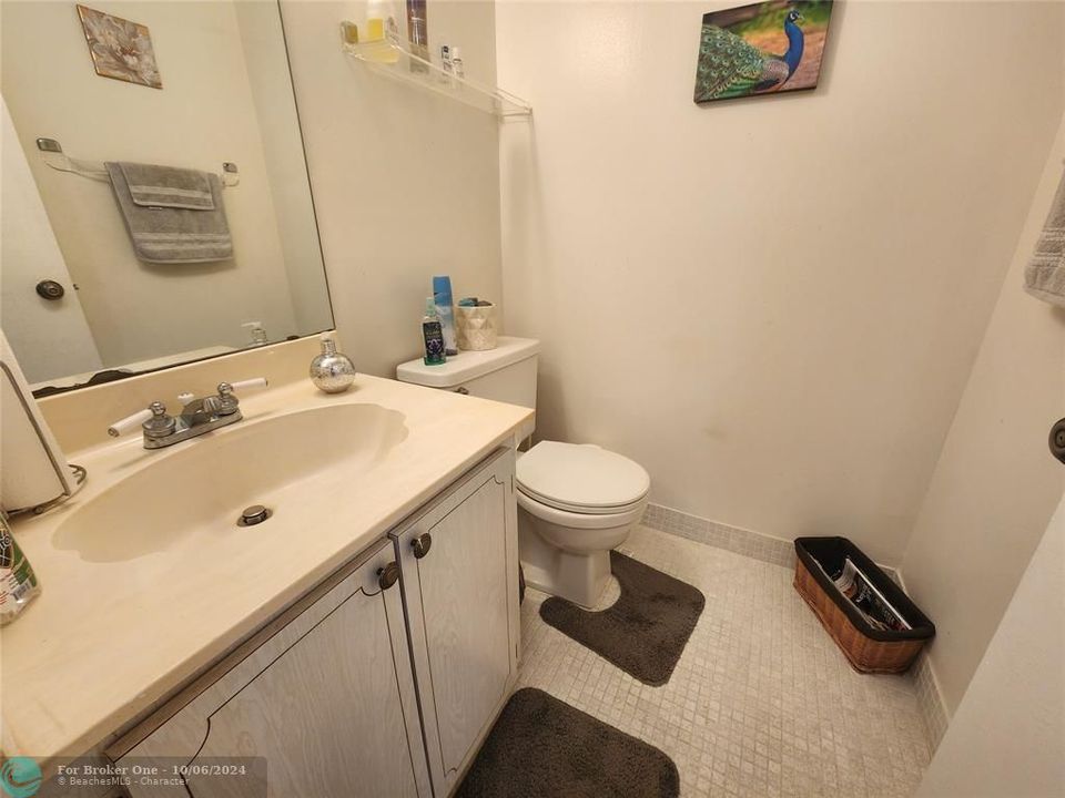 For Sale: $103,000 (1 beds, 1 baths, 850 Square Feet)