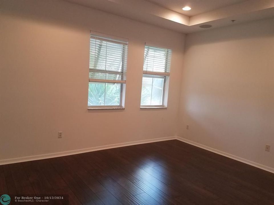 For Rent: $3,000 (4 beds, 3 baths, 1904 Square Feet)